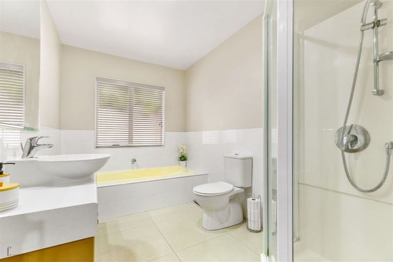 Photo of property in 23 Hendrika Court, Hobsonville, Auckland, 0618