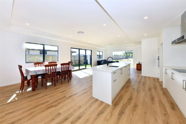 Photo of property in 33 Russell Lilley Drive, Rolleston, 7614