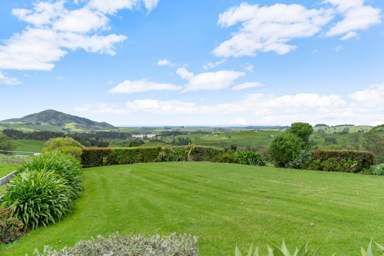 Photo of property in 91 Whaka Street, Maungaturoto, 0520