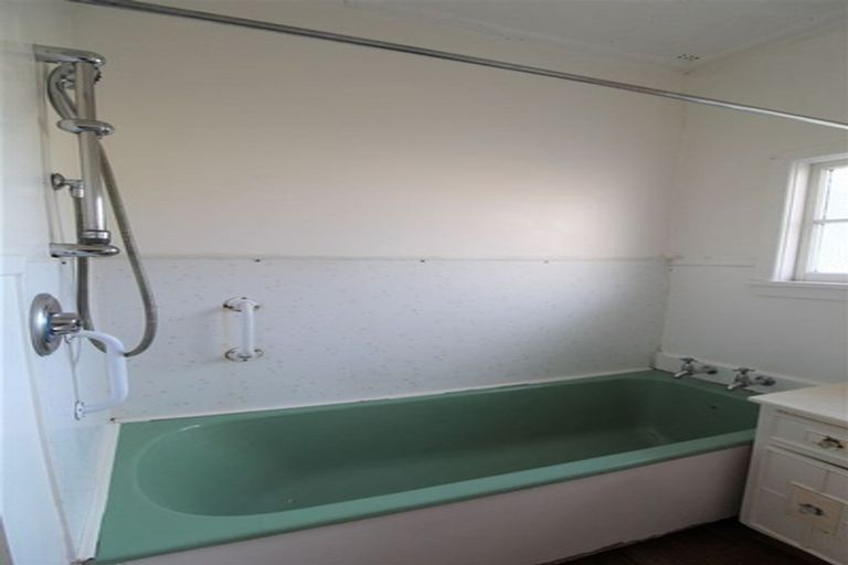 Photo of property in 24 Irvine Street, Highfield, Timaru, 7910