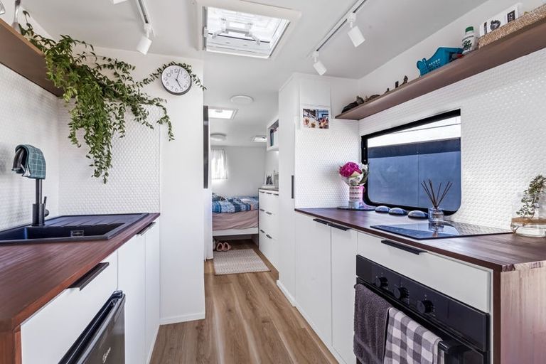 Photo of property in 13 Tahurangi Place, Spotswood, New Plymouth, 4310