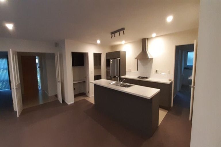 Photo of property in 4 The Oval, Hillmorton, Christchurch, 8024