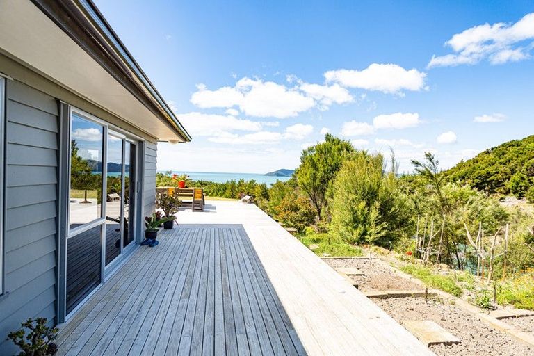 Photo of property in 108 Stratford Drive, Cable Bay, 0420