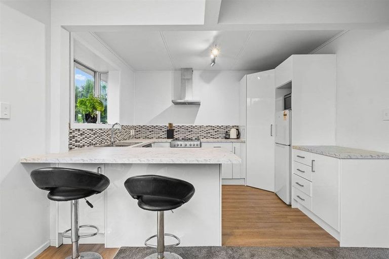 Photo of property in 9 Tuatara Drive, Te Kamo, Whangarei, 0112