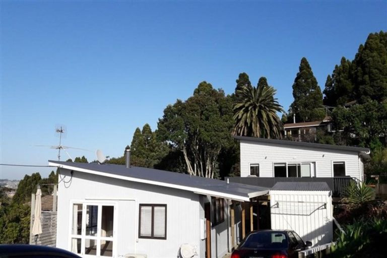 Photo of property in 18 Hillcrest Road, Hatfields Beach, Orewa, 0931
