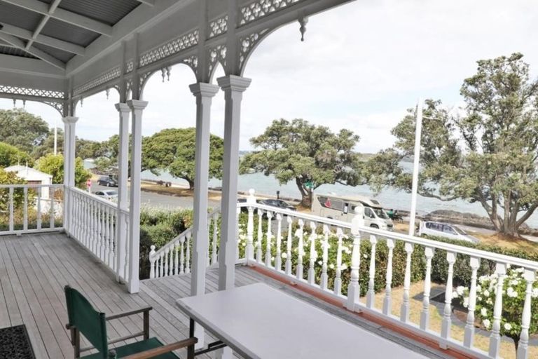 Photo of property in 6 King Edward Parade, Devonport, Auckland, 0624