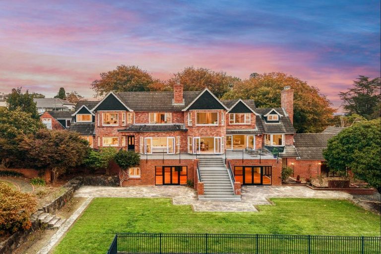 Photo of property in 122 Macleans Road, Bucklands Beach, Auckland, 2014