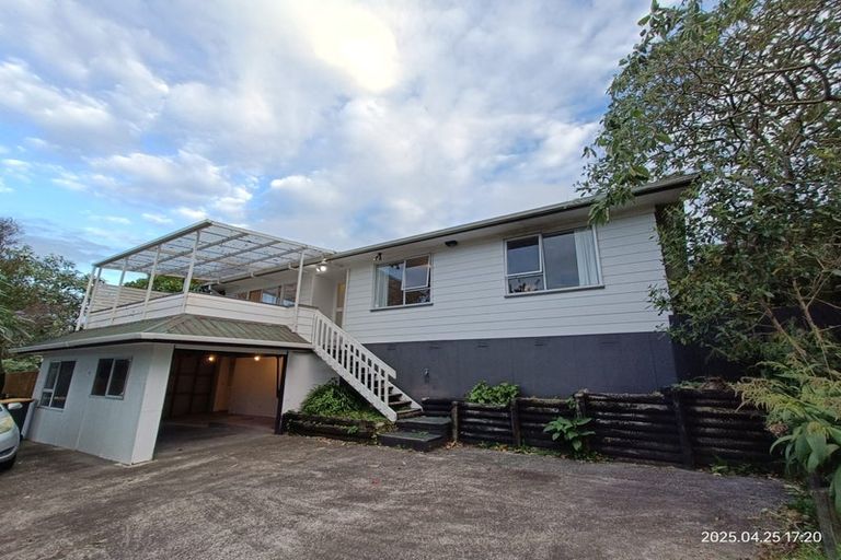 Photo of property in 26 Zingaro Place, Massey, Auckland, 0614