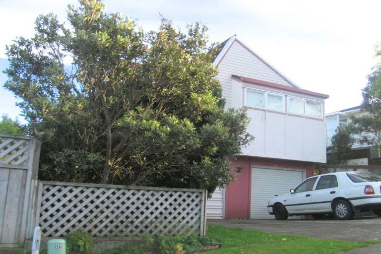 Photo of property in 11 Lauderdale Road, Papakowhai, Porirua, 5024