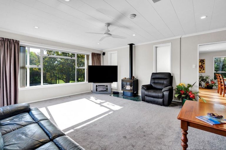 Photo of property in 120 Paraite Road, Paraite, New Plymouth, 4373