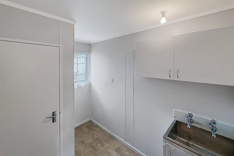 Photo of property in 86 Stillwater Place, Westbrook, Palmerston North, 4412