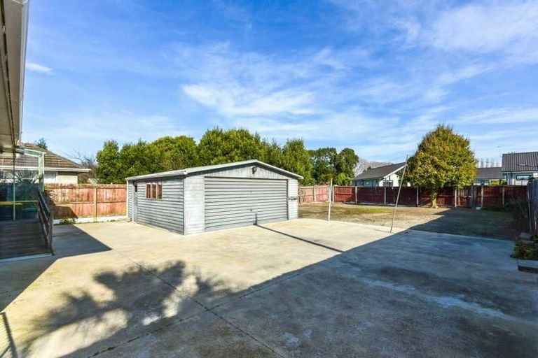 Photo of property in 172 Shortland Street, Aranui, Christchurch, 8061