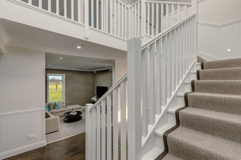 Photo of property in 4 Sunline Drive, Leamington, Cambridge, 3432