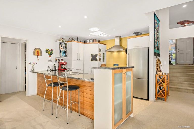 Photo of property in 3 Rakau Views, Orewa, 0931