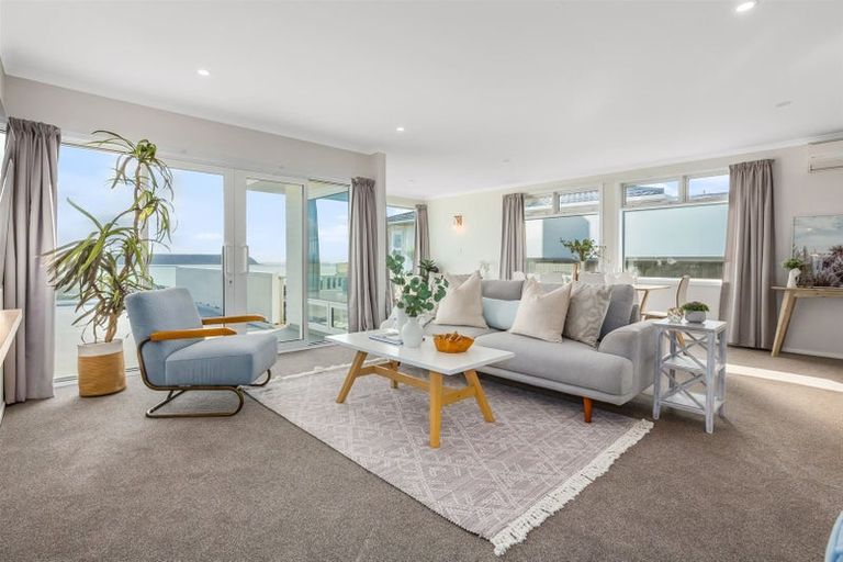 Photo of property in 27 Herewini Street, Titahi Bay, Porirua, 5022