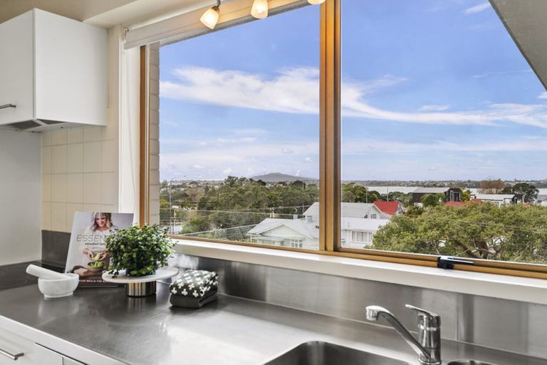 Photo of property in 6/6 Bruce Street, Northcote Point, Auckland, 0627