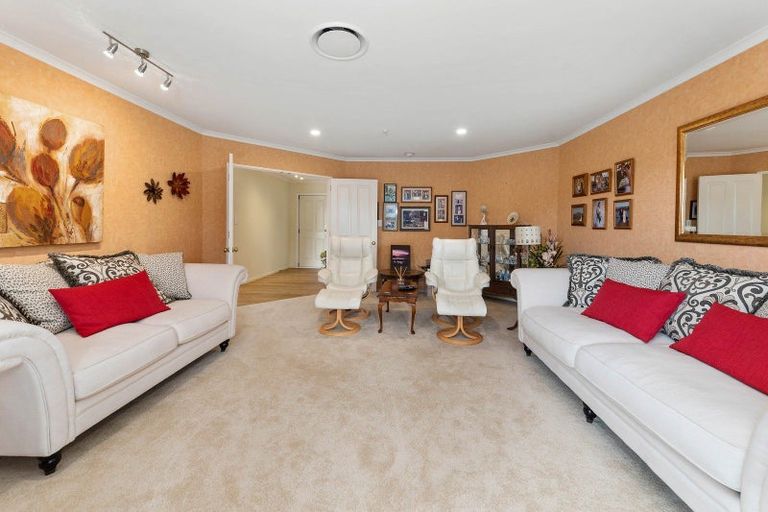 Photo of property in 38 Owhatiura Drive, Lynmore, Rotorua, 3010