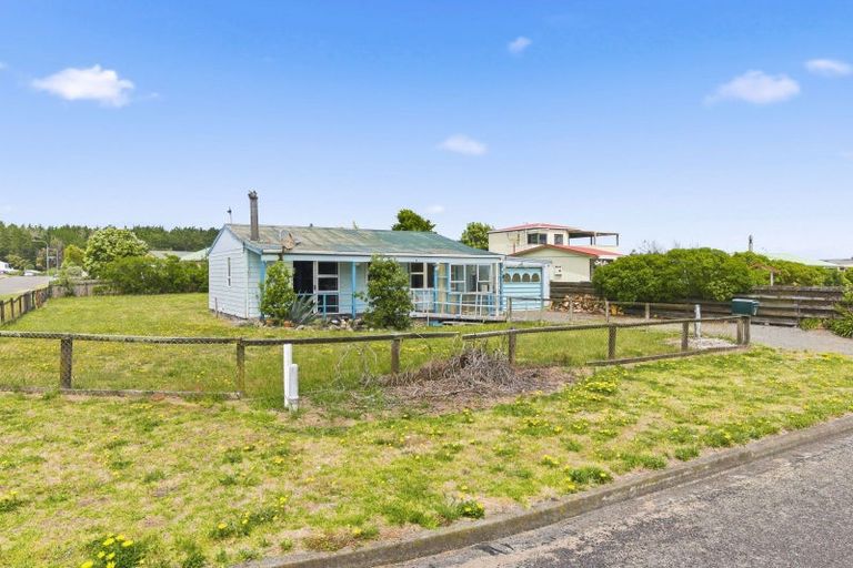 Photo of property in 7 Takitimu Street, Waitarere Beach, Levin, 5510