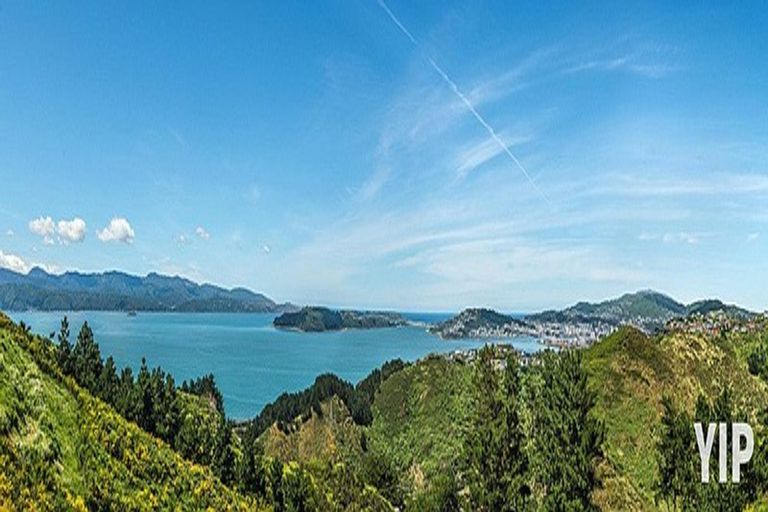 Photo of property in 8 Cessna Way, Newlands, Wellington, 6037