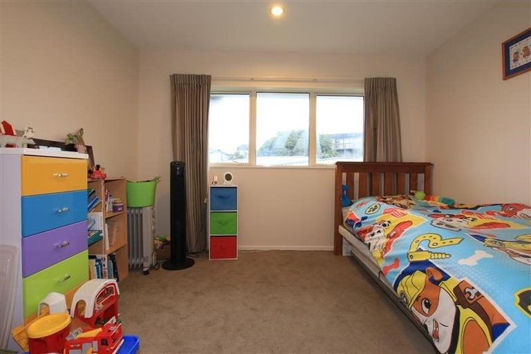 Photo of property in 12 Fern Court, Orewa, 0931