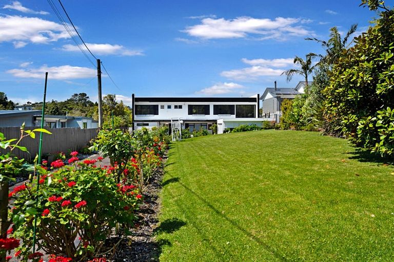 Photo of property in 18 Kitewaho Road, Swanson, Auckland, 0816