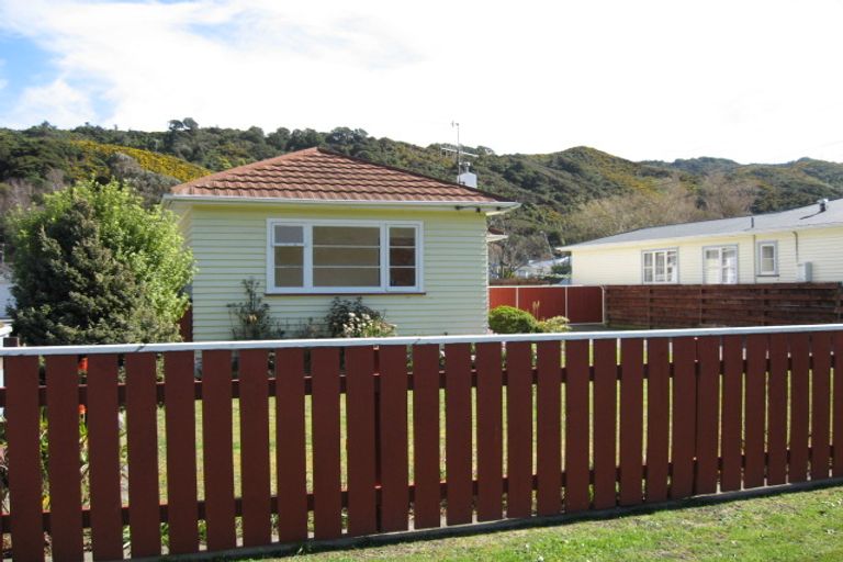 Photo of property in 79 Westminster Road, Wainuiomata, Lower Hutt, 5014