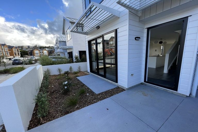 Photo of property in 17 Seafarer Crescent, Stanmore Bay, Whangaparaoa, 0932