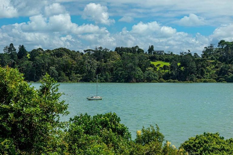 Photo of property in 24 Pohutukawa Road, Whenuapai, Auckland, 0618