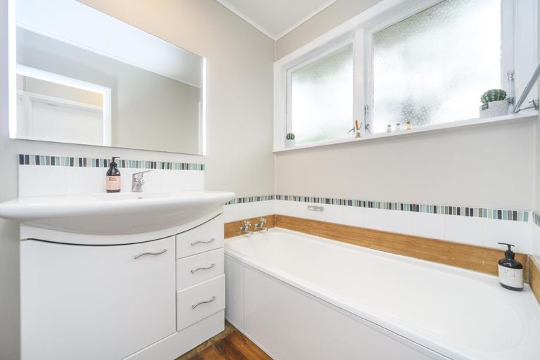 Photo of property in 76 Watershed Road, Bunnythorpe, Palmerston North, 4470