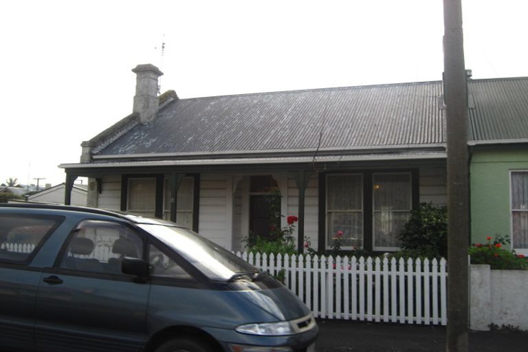 Photo of property in 59 Fitzroy Street, Caversham, Dunedin, 9012
