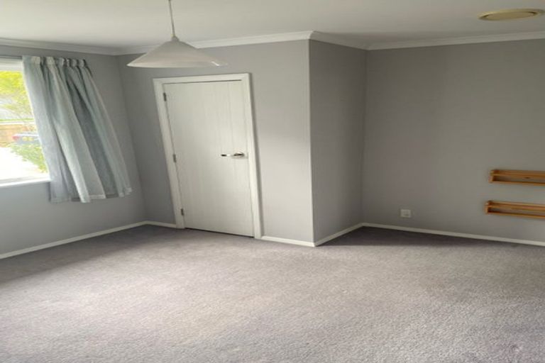 Photo of property in 24 Mangaroa Hill Road, Maoribank, Upper Hutt, 5018