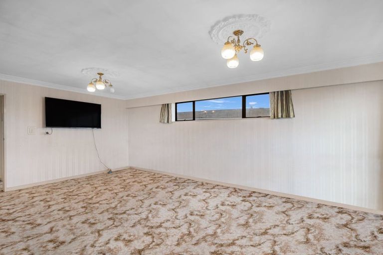 Photo of property in 65 Hinau Street, Castlecliff, Whanganui, 4501