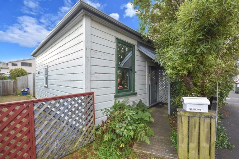 Photo of property in 56 Melbourne Street, South Dunedin, Dunedin, 9012