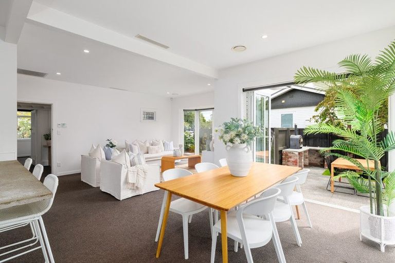 Photo of property in 106 Stapletons Road, Richmond, Christchurch, 8013