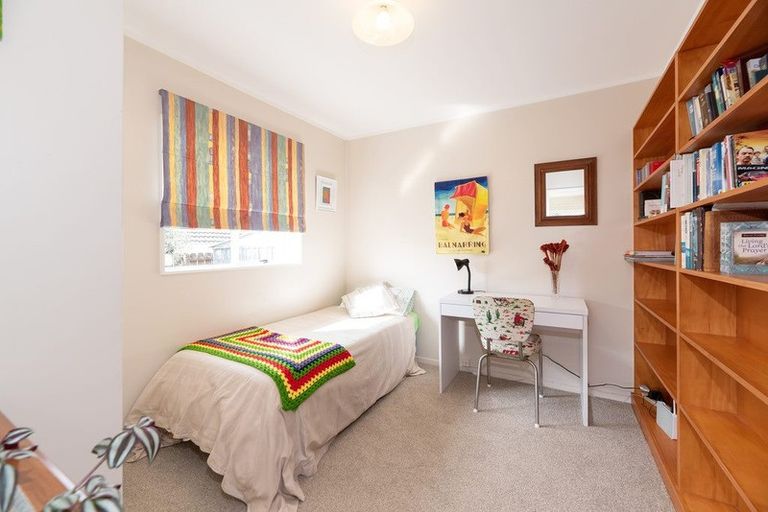 Photo of property in 2/39 Mcleod Road, Henderson, Auckland, 0612