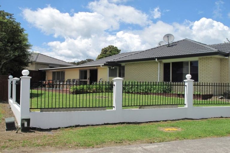Photo of property in 25 Foxlaw Street, Randwick Park, Auckland, 2105
