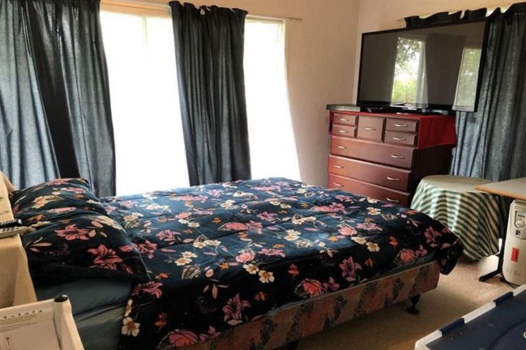 Photo of property in 2/142 Cascades Road, Pakuranga Heights, Auckland, 2010