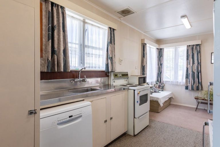 Photo of property in 29 Fox Street, Woodville, 4920