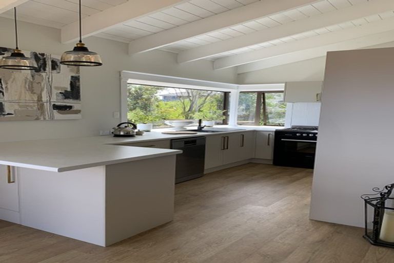 Photo of property in 26 Bay View Road, Cable Bay, 0420