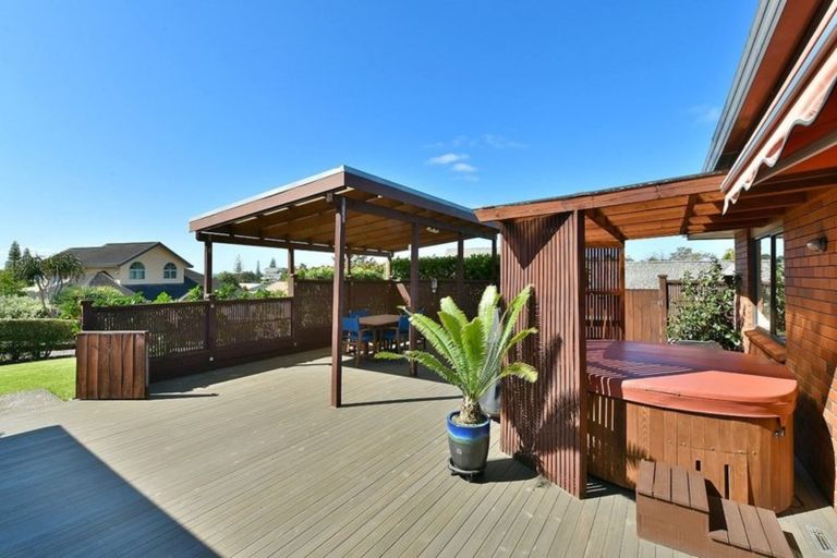 Photo of property in 16 Commodore Court, Gulf Harbour, Whangaparaoa, 0930