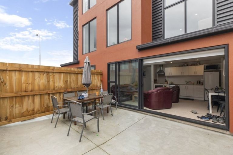 Photo of property in 17/17 Owens Place, Mount Maunganui, 3116