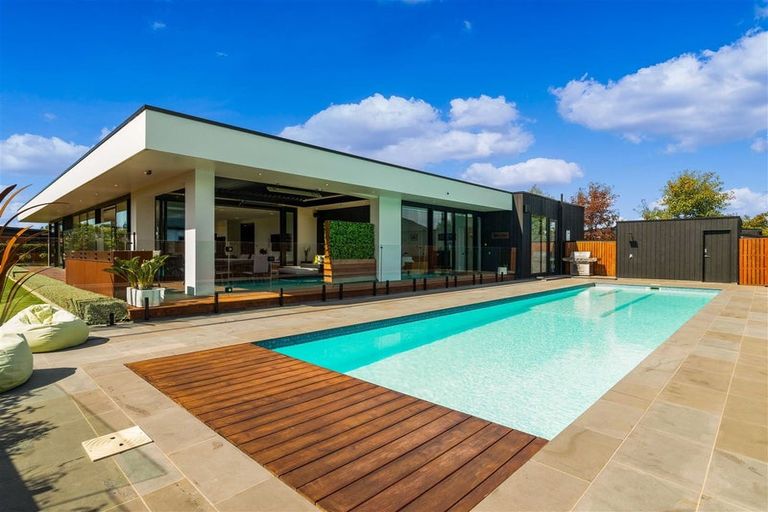 Photo of property in 2 Mersham Drive, Prebbleton, 7604