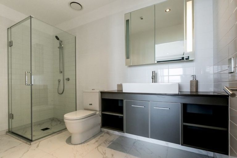 Photo of property in 403/7 Humber Street, Pandora, Napier, 4110