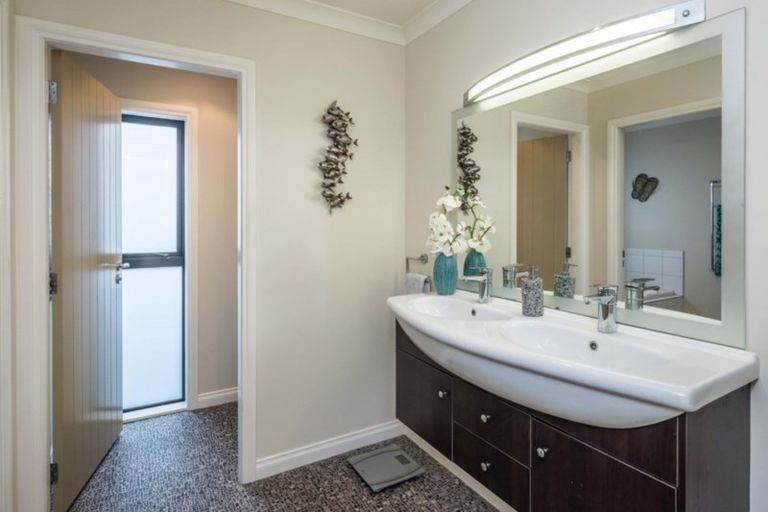 Photo of property in 3 Otupoa Way, Paraparaumu, 5032