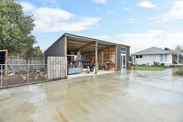 Photo of property in 27 Kings Avenue, Waikuku Beach, 7402