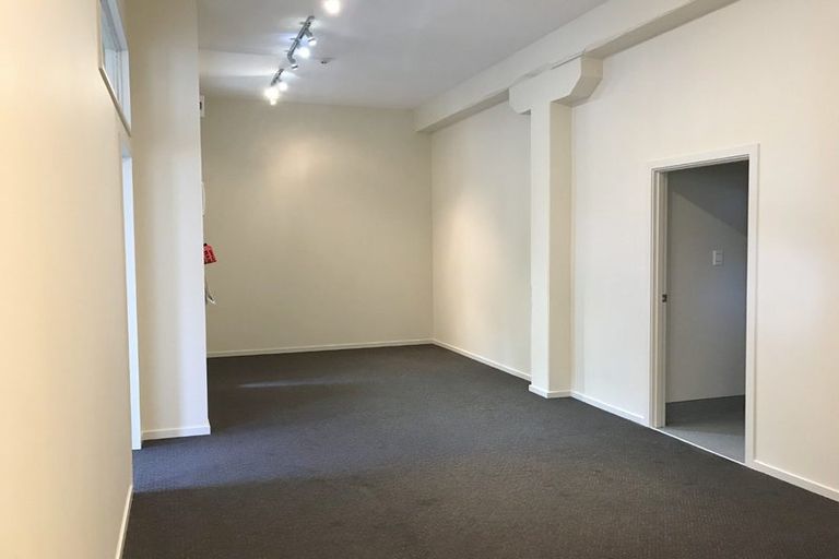 Photo of property in 23 Vogel Street, Dunedin Central, Dunedin, 9016