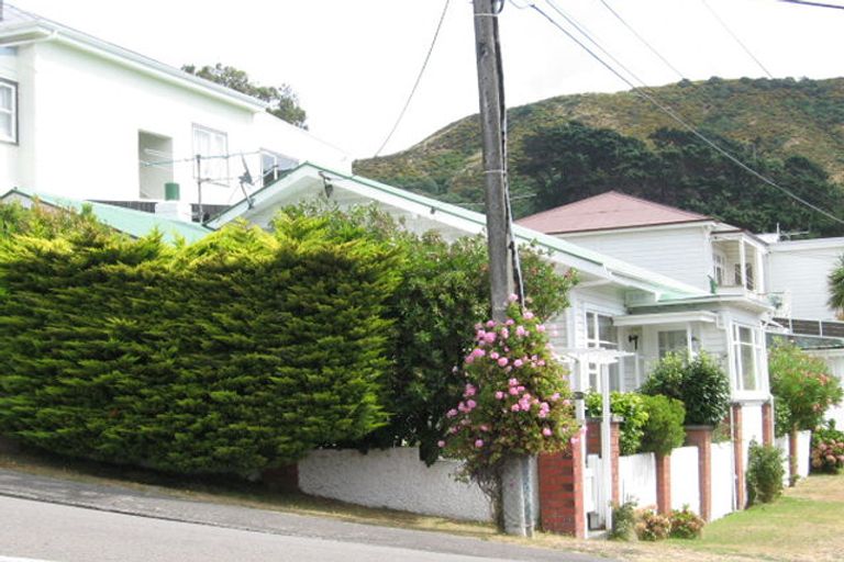 Photo of property in 28 Eden Street, Island Bay, Wellington, 6023