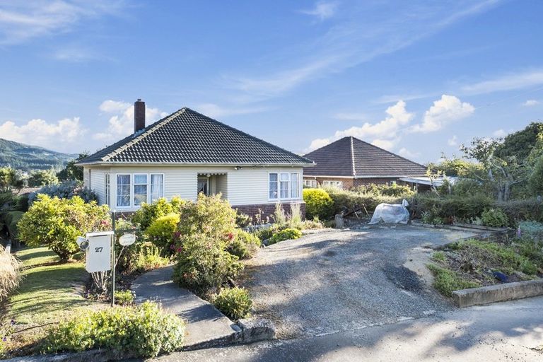 Photo of property in 27 Forresbank Avenue, Wakari, Dunedin, 9010