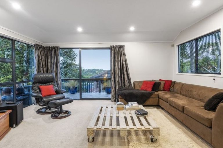 Photo of property in 14 David Beattie Place, Chatswood, Auckland, 0626