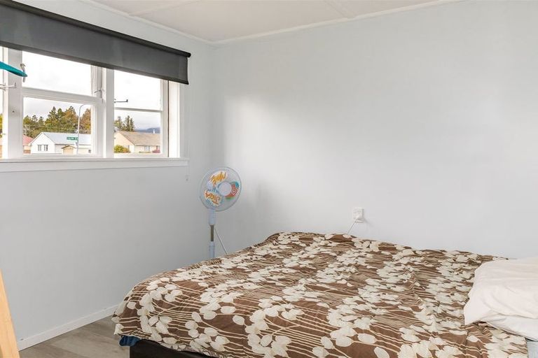 Photo of property in 4 Colvin Street, Westport, 7825